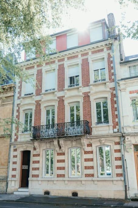 L'Alsace - Tout Confort Шарлевіль-Мезьєр Екстер'єр фото